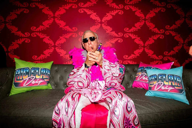 Top 10 Celebrities Who Smoke Weed